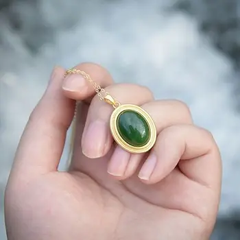 Prírodné Hetian green jade jade Oválny Prívesok Náhrdelník Čínskom štýle retro unikátne zlaté remeslo kúzlo dámske strieborné šperky