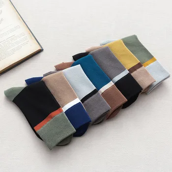 Nové Zimné pánske Farebné Pruhované Bavlna Modely Harajuku Retro Zodpovedajúce Trend Klasické Obchodné Bežné Trubice Ponožky 5 Pár