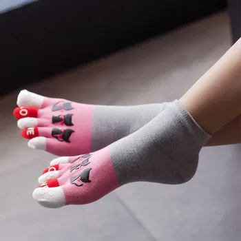 3 Páry kvalitných Prst Roztomilý Kreslený Módne Bavlna Krátkej Trubice Päť Prstov Žena Ponožky Potu Priedušná Mačka Členok Dámske Ponožky