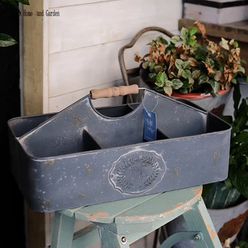 Rustikálny šedá ručne vyrobené kovového zinku vintage kvetináč box s priehradkami