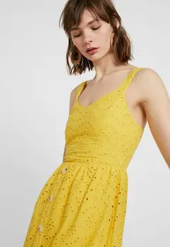Žien je žltá letné šaty