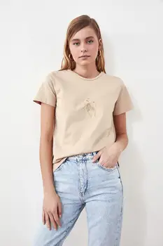 Trendyol Vyšívané Základné Pletené T-Shirt TWOSS20TS0553
