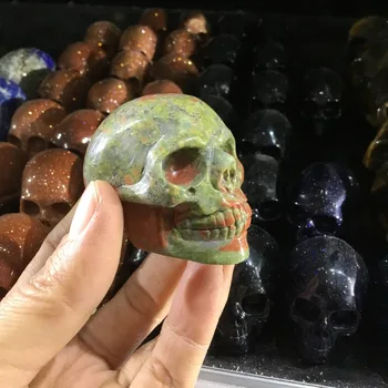 2 palce Prírodných minerálnych crystal skull socha Rock stone lebky vyrezávané ozdoby