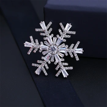 Bling Snowflake Ženy Brošne Šumivé Zirkón Crystal Brošňa Kolíky Zimné Šperky Žena Broches Pin 2020 Nový Vianočný Darček