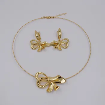 Vysoká Kvalita Ltaly 750 Šperky Set Pre ženy butterfly Design Náhrdelníky Náušnice, Módne Zlatá Farba Strana Šperky