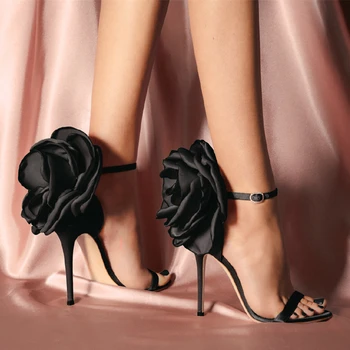 Dámske topánky 2019 kvety vysoké podpätky žien v poriadku s nahé satin slovo pracky s black Rímske sandále zapatos de mujer QQ-07