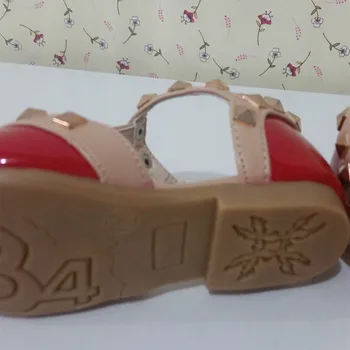 2019 Lete Dievčatká Klincami Sandále Lakovanej Kože, Baby, Dievčatá Ružové Nity Sandál Dieťa Kožené Topánky Batoľa Pláže Topánky Červená