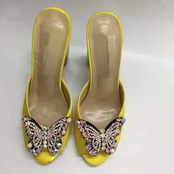 Macytino 10 cm Zrkadlo Päty Šaty Tkaných Žltá Satin Vysoké Podpätky Lištovanie Motýľ Otvorené Prst Papuče Topánky Ženy