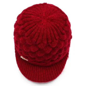 V strednom veku žena v Zime farbou Pletený Hat Plus velvet Zahustiť Ženy Dome Lebky Čiapky vonkajšie módne Teplé clonu spp L08