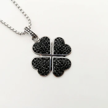 Strieborná farba Šťastie 4 leaf clover náhrdelník z nehrdzavejúcej ocele, čierne kamene 4 listy ďatelina náhrdelník prívesok pre ženy BLKN0692