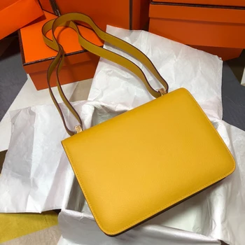 2020 nové letuška taška luxusné módne Retro Kožené dámske taška h tlačidlo tofu taška jediný ramenný rozkročit malé námestie, taška