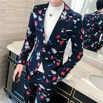 2020 Nové príležitostné kvetinový vytlačené muži obleky kórejský streetwear black navy-blue prípade strany slim fit vyhovuje dve kus Ázie veľkosť