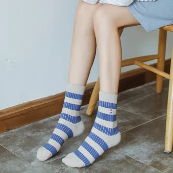 Caramella 4Pairs/Veľa Bavlna Ženy Ponožky Psa Výšivky Prúžok Krátke Ponožky Farebné Štandardné Hrubé Lady Ponožky Calcetines Mujer