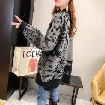 2020 Nové Jeseň Zima Pletené Leopard Svetre Ženy Kórejský Hrubé Panelled Leopard Cardigan Kabát Voľné Prekladané Outwear Topy