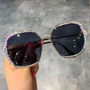 Značka Módny návrhár Najnovšie slnečné okuliare ženy 2019 Crystal Nadrozmerné Gradient farba Dámske slnečné okuliare