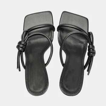 2020 Letné Nový Návrhár obuvi Čierne Štvorcové trubkové dámske Papuče Vysoké podpätky Sandále