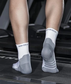 Youpin COOLMAX Rýchle sušenie športové ponožky Priedušná muži ženy Loď ponožky Krátke ponožky Potu Antibakteriálne Pohodlné
