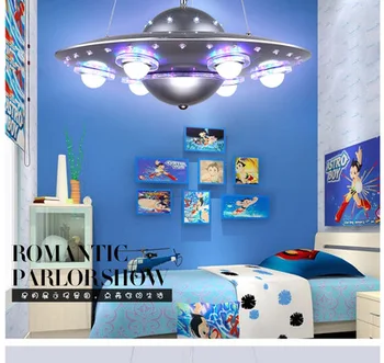 Diaľkovo ovládané UFO luster detskej izby chlapec spálňa LED lietajúci tanier, svetlá, tvorivá cartoon kozmickej lode Luster