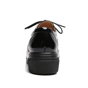 EOFK Ženy Prízvukom Topánky na Platforme Jeseň Patent Kožené Čierne Bežné Byty Lady Derby Klasické Laky Oxfords Ženská Obuv