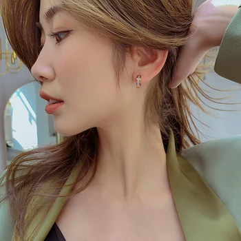 Jednoduché Titánové Ocele Fadeless Vykladané Shell Hoop Náušnice, Módne kórejský Šperky Pre Ženy Strany Luxusné Malé Dievča Príslušenstvo